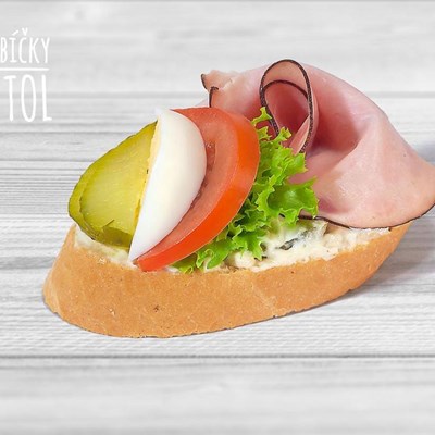 Chlebíček s cikánskou pečení